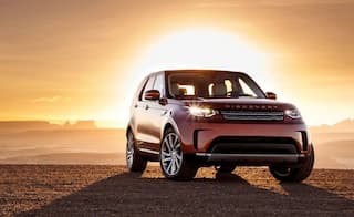 Land Rover Discovery image 2017 1024 02