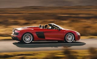 Audi R8 Spyder Image 2 