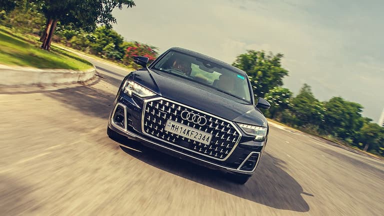 2022 Audi A8L review1